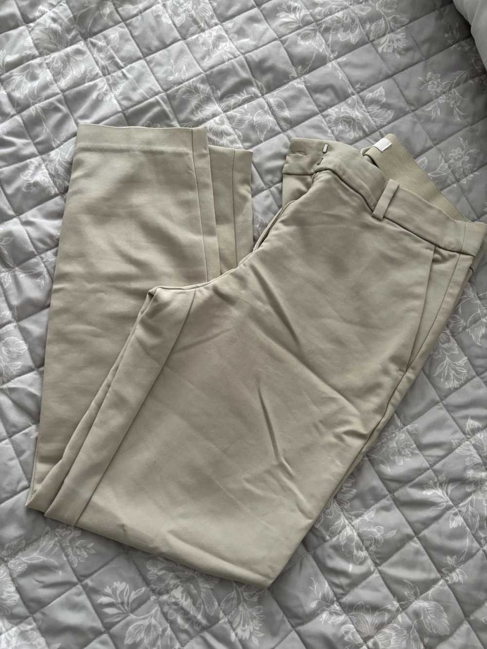 H&M Women’s cream trousers